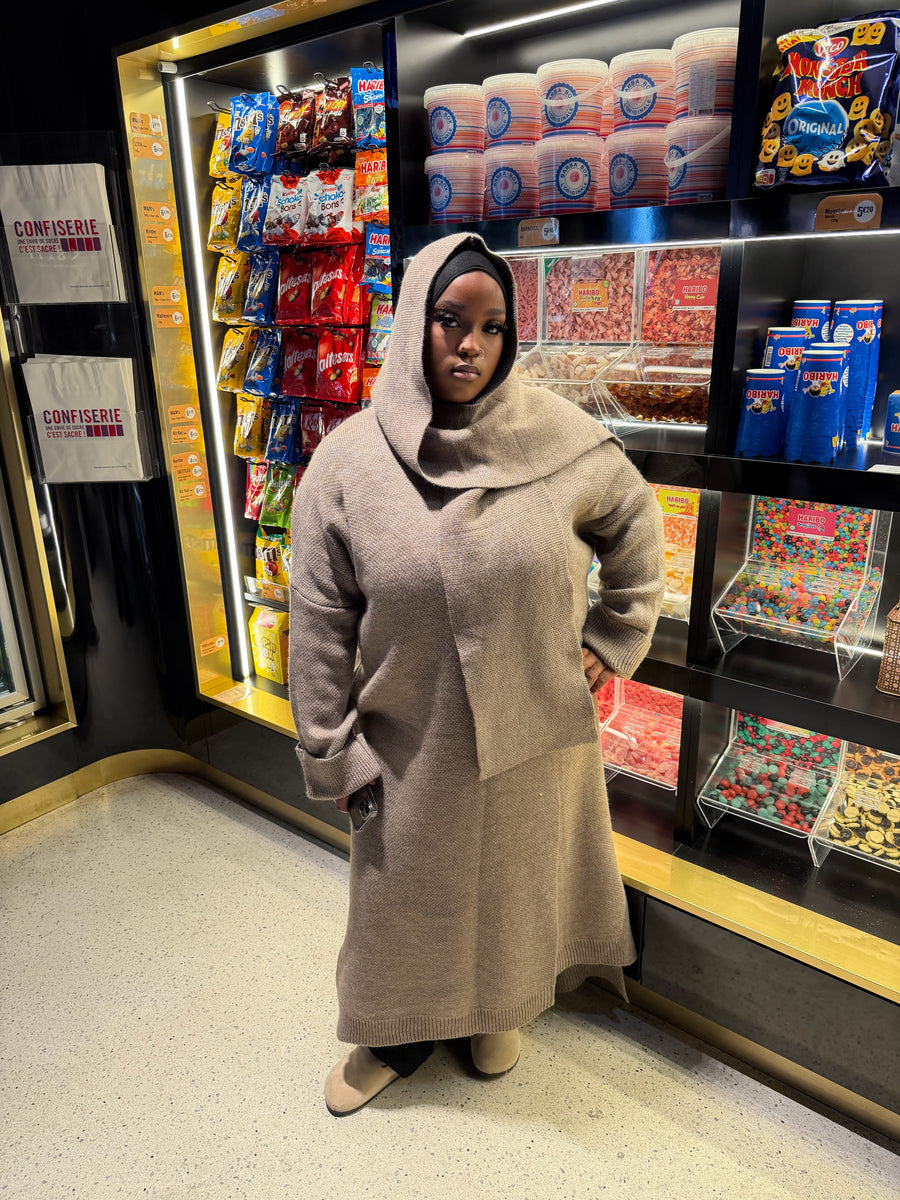 CAPUCHES ET ÉCHARPES À INTÉGRER