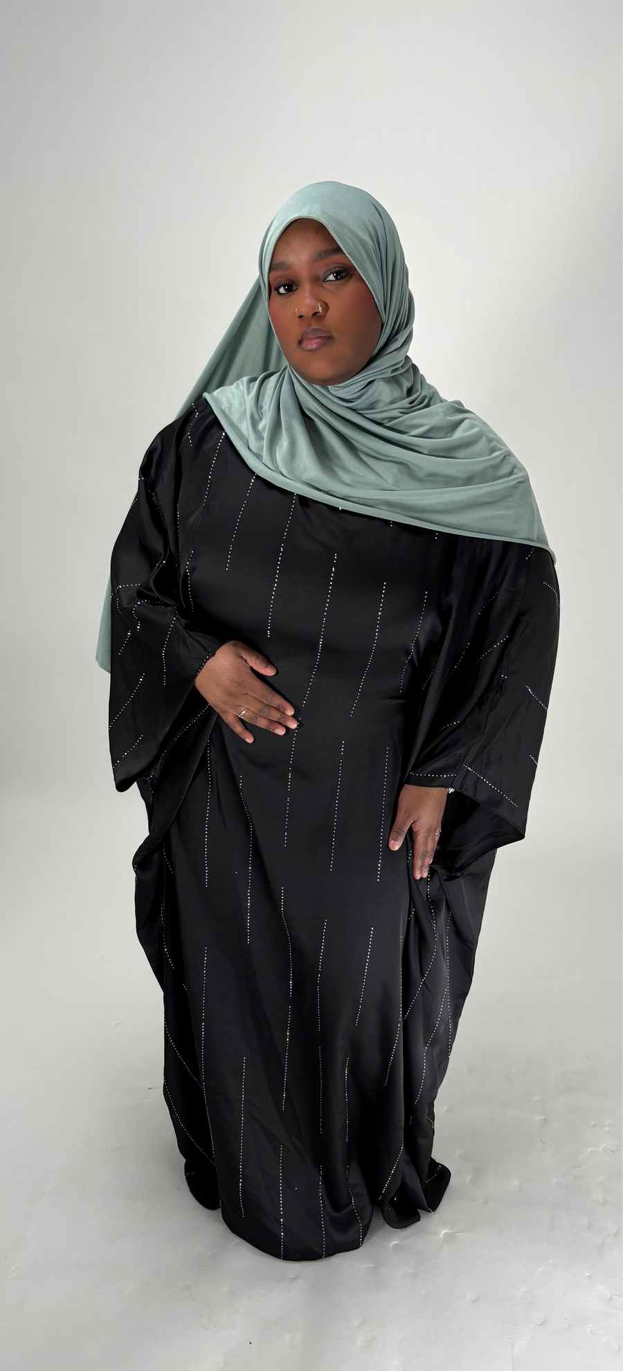 Abaya satinée pailletée