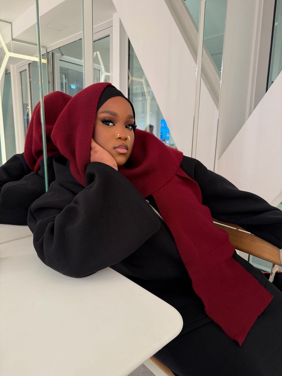 CAPUCHES ET ÉCHARPES À INTÉGRER