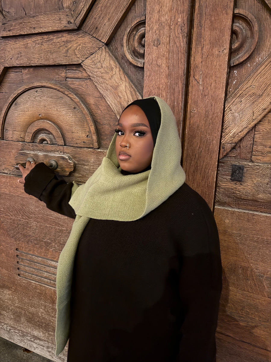 CAPUCHES ET ÉCHARPES À INTÉGRER